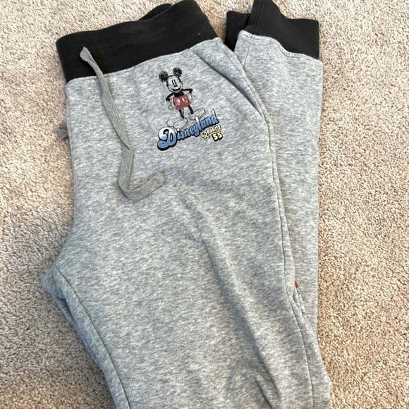 𝅺disney Parks Women’s Gray Mickey Joggers Size Large - Picture 1 of 8